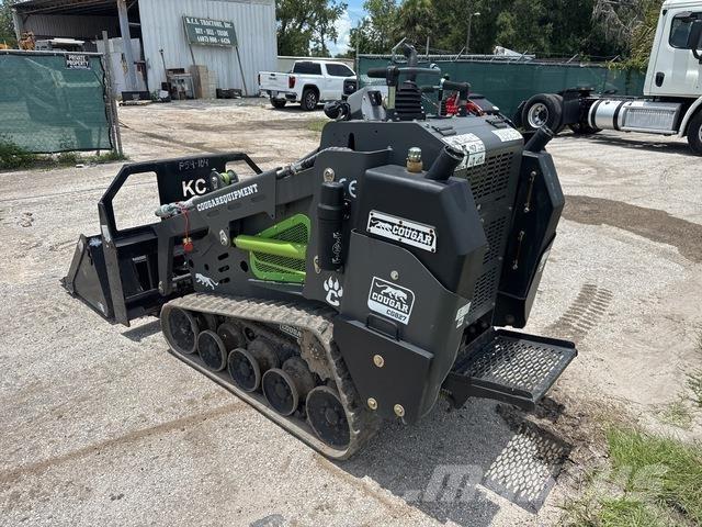Cougar CG827 لوادر انزلاقية التوجيه