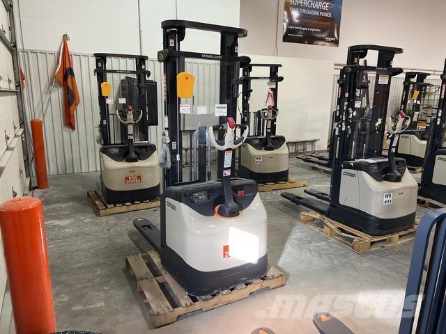 Crown ES 4000 شاحنات مناولة ذاتية الدفع