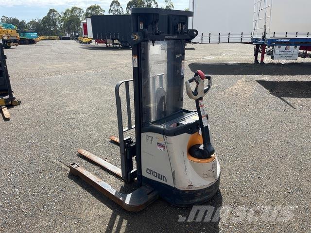 Crown SX3030 معدات البناء - غير ذلك