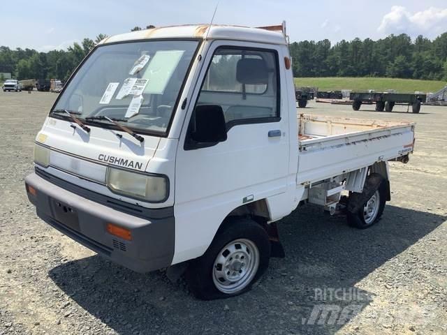 Cushman  ماكينات منفعة عامة