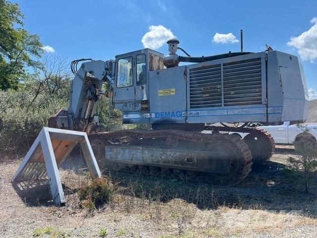 Demag H85 حفارات يجاروف أمامي