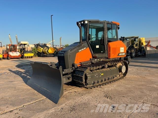 Develon DD100 بلدوزرات مجنزرة