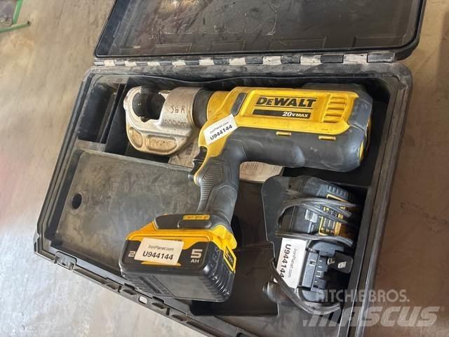 DeWalt DCE300 أخرى