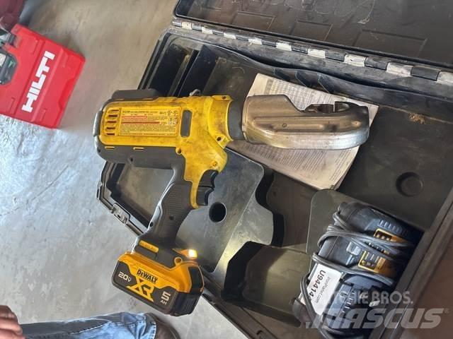 DeWalt DCE300 أخرى