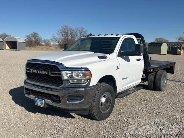 Dodge 2500 شاحنات مسطحة/مفصلية الجوانب