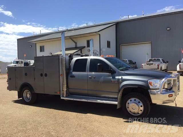 Dodge 5500 شاحنات خفيفة/مفصلية الجوانب