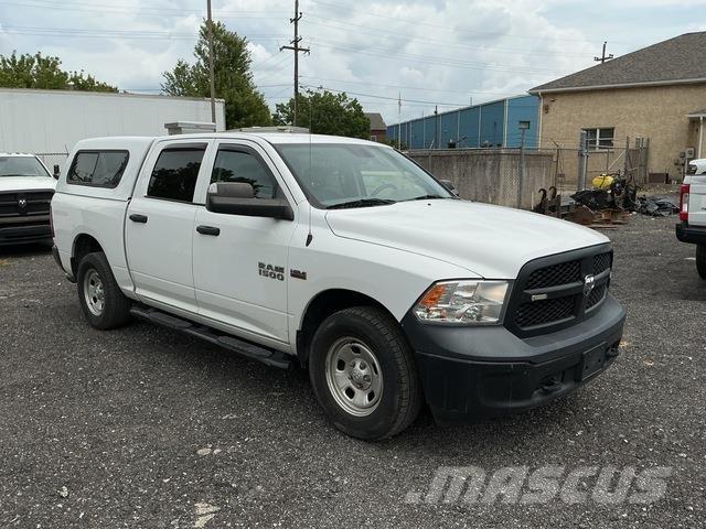 Dodge Ram 1500 شاحنات خفيفة/مفصلية الجوانب