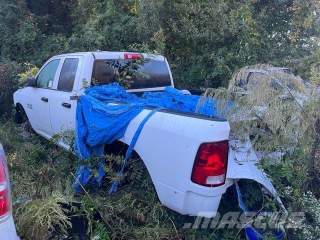 Dodge Ram 1500 شاحنات خفيفة/مفصلية الجوانب