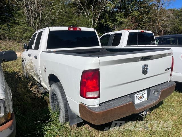 Dodge Ram 1500 شاحنات خفيفة/مفصلية الجوانب