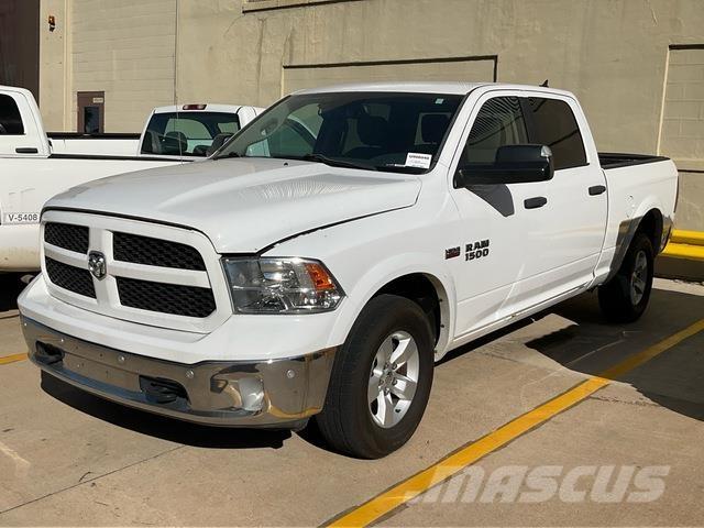 Dodge Ram 1500 شاحنات خفيفة/مفصلية الجوانب