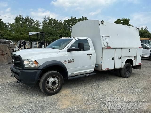 Dodge Ram 5500 شاحنات خفيفة/مفصلية الجوانب