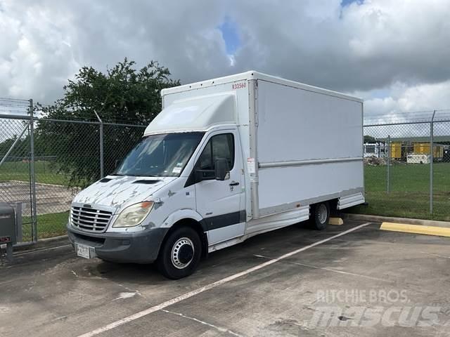 Dodge Sprinter شاحنة مقفلة