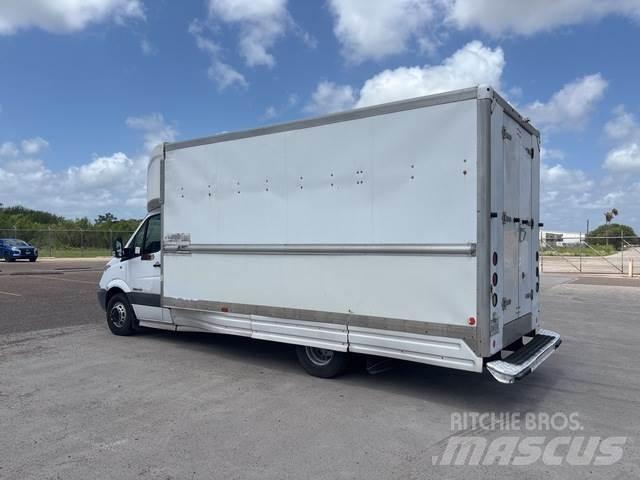 Dodge Sprinter شاحنات ذات هيكل صندوقي