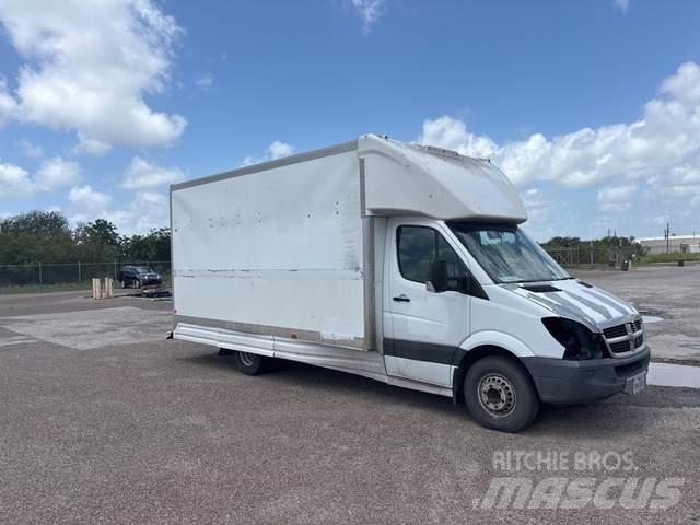 Dodge Sprinter شاحنات ذات هيكل صندوقي