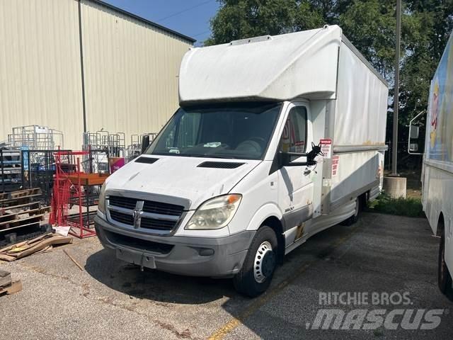 Dodge Sprinter شاحنة مقفلة