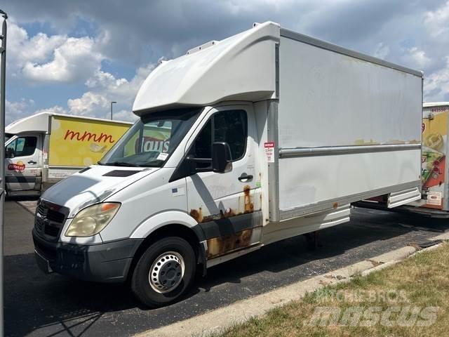 Dodge Sprinter شاحنة مقفلة