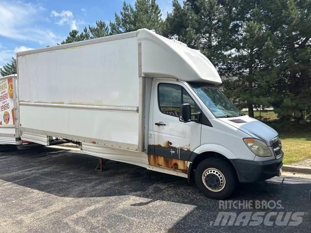 Dodge Sprinter شاحنة مقفلة