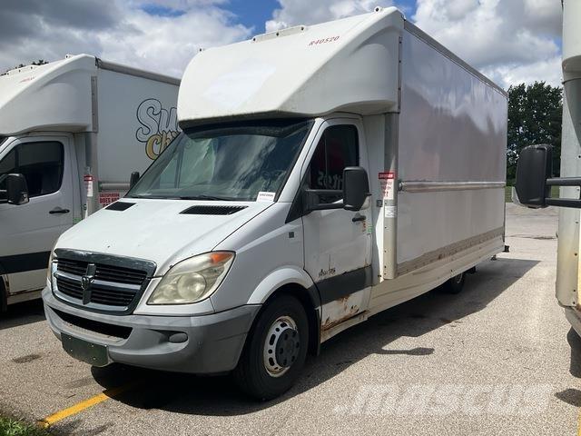 Dodge Sprinter شاحنة مقفلة