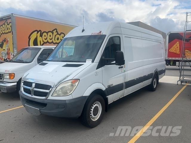 Dodge Sprinter شاحنة مقفلة