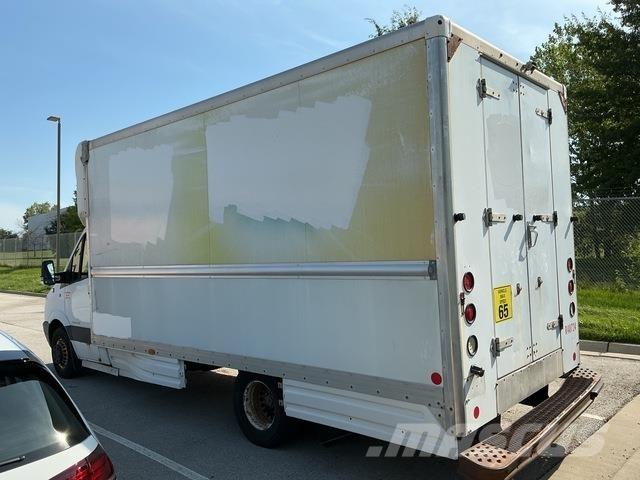 Dodge Sprinter شاحنة مقفلة