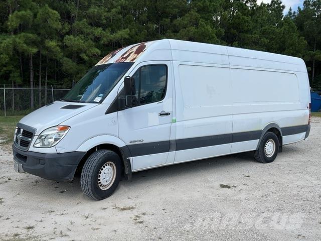 Dodge Sprinter شاحنة مقفلة