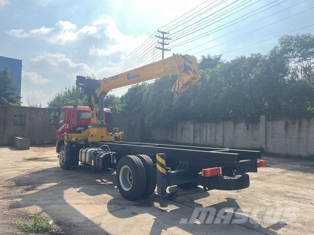 Dongfeng DV3 شاحنات الرافعات