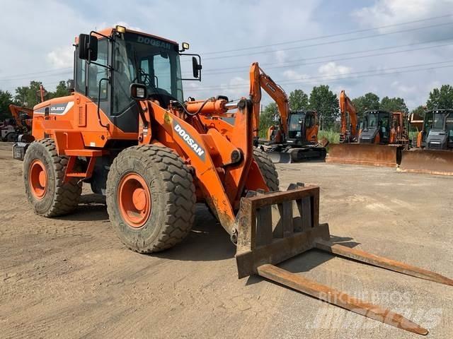 Doosan DL200-5 لوادر بعجل
