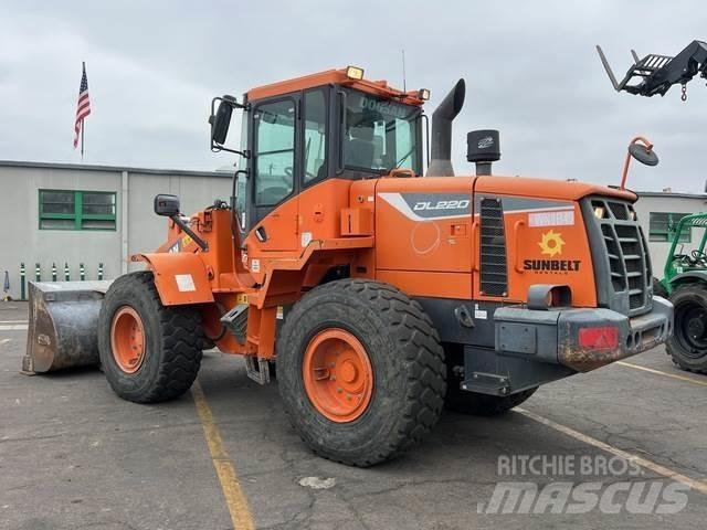 Doosan DL220-5 لوادر بعجل