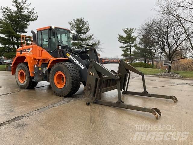 Doosan DL300-5 لوادر بعجل