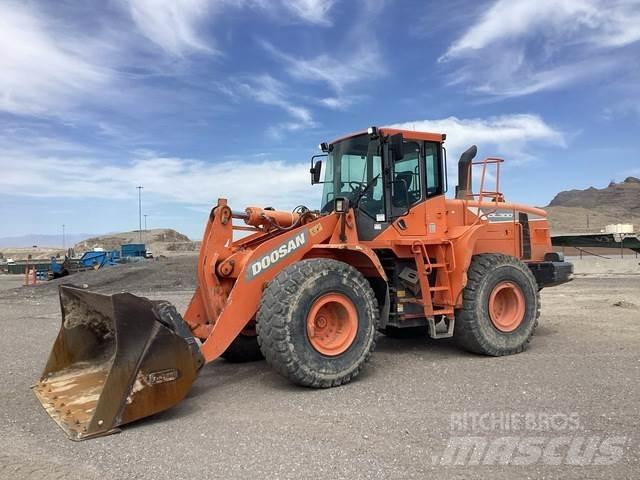 Doosan DL300-5 لوادر بعجل