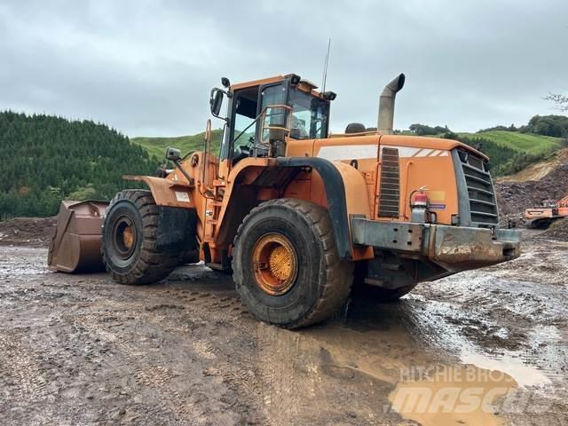 Doosan DL400 لوادر بعجل