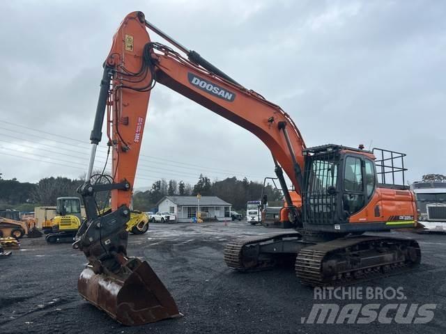 Doosan DX225LC حفارات زحافة