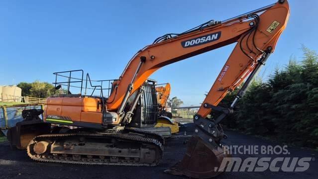 Doosan DX225LC حفارات زحافة