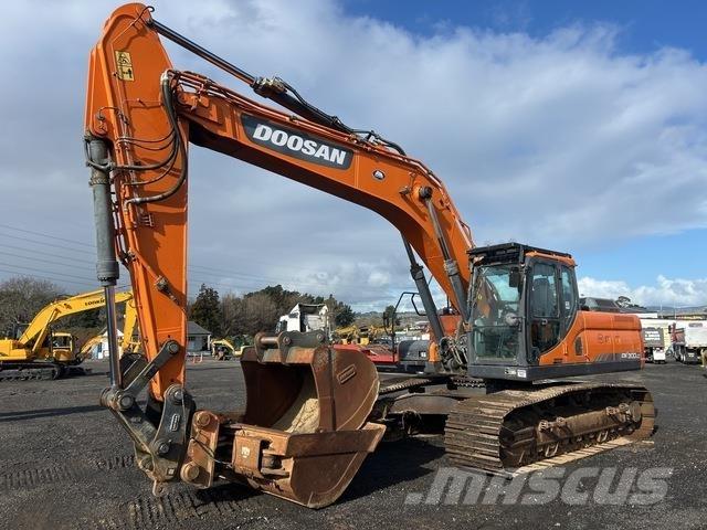 Doosan DX300LC حفارات زحافة