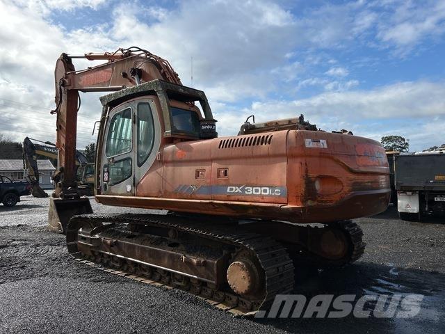Doosan DX300LC حفارات زحافة