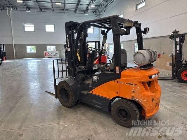 Doosan G25N-7 أخرى