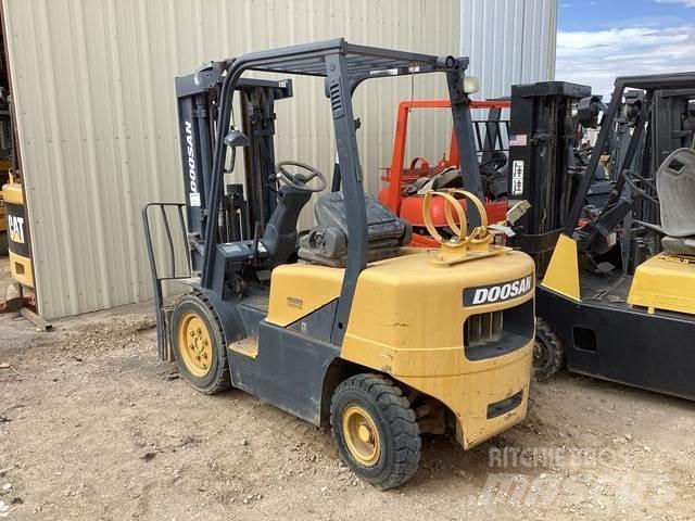 Doosan G25P-3 أخرى