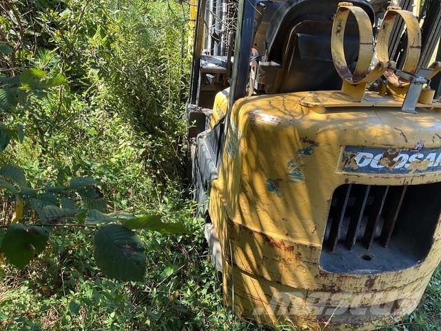 Doosan GC30P-3 شاحنات ذات رافعات شوكية - أخرى