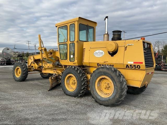 Dresser A550 معدات تمهيد الطرق