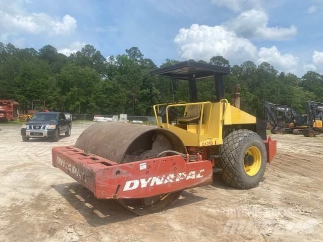 Dynapac CA250D مداحل أحادية الأسطوانة