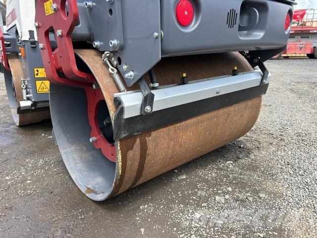 Dynapac CC950 مداحل ثنائية الاسطوانة