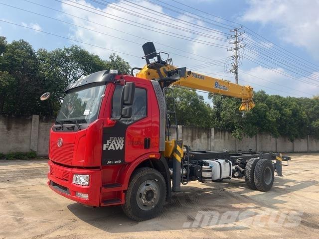 FAW J6L-240 شاحنات الرافعات