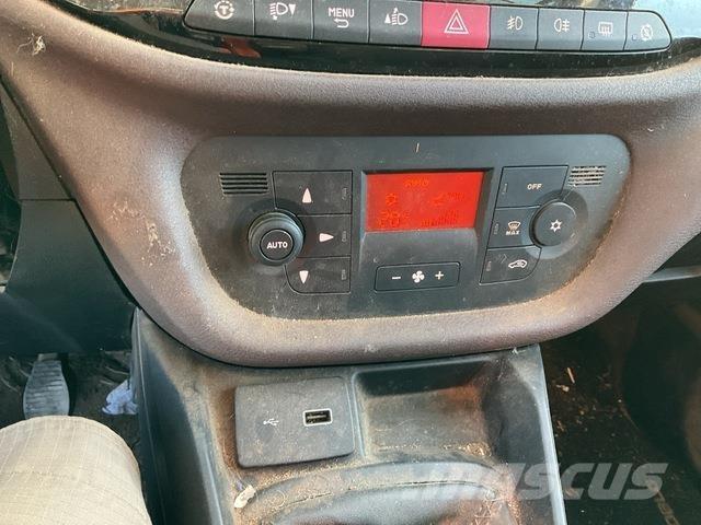 Fiat Doblo سيارات
