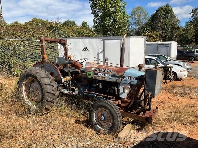 Ford 2810 جرارات مدمجة