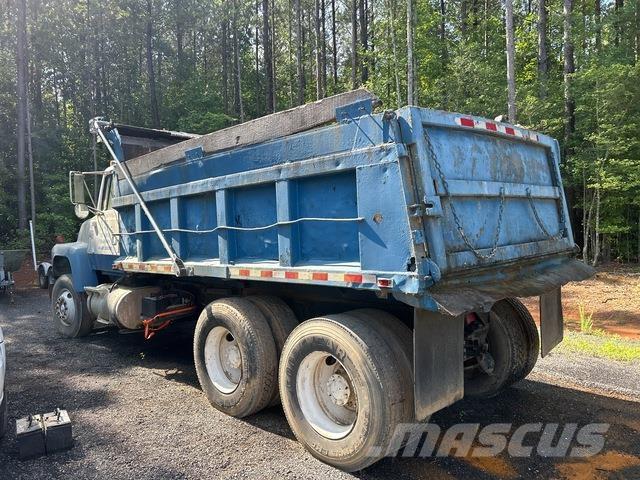 Ford 8000 شاحنات قلابة