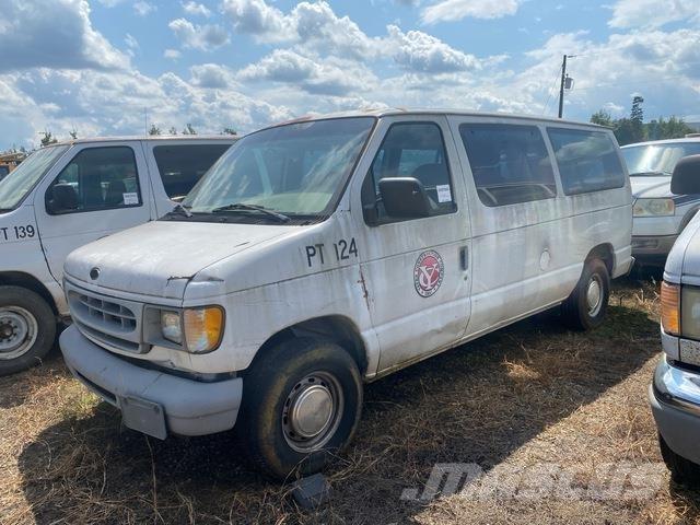 Ford E-150 سيارات