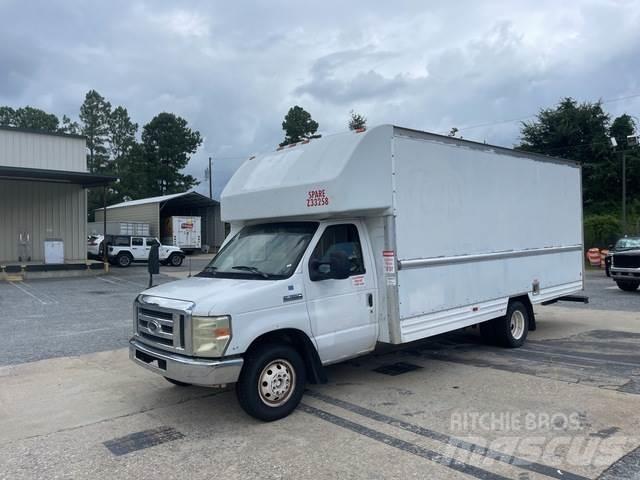 Ford E-250 هيكل صندوقي