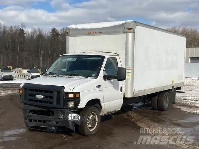 Ford E-350 شاحنات ذات هيكل صندوقي
