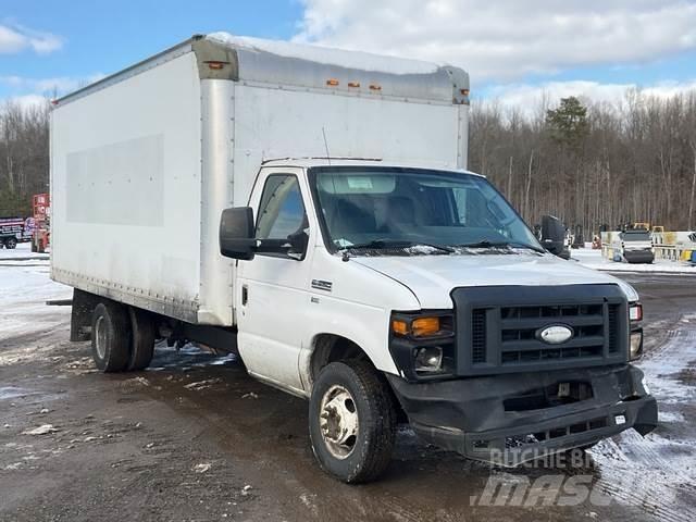 Ford E-350 شاحنات ذات هيكل صندوقي