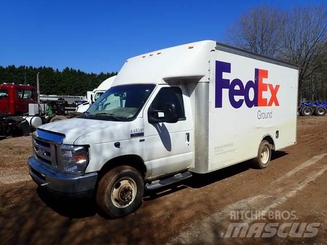 Ford E-350 شاحنات ذات هيكل صندوقي